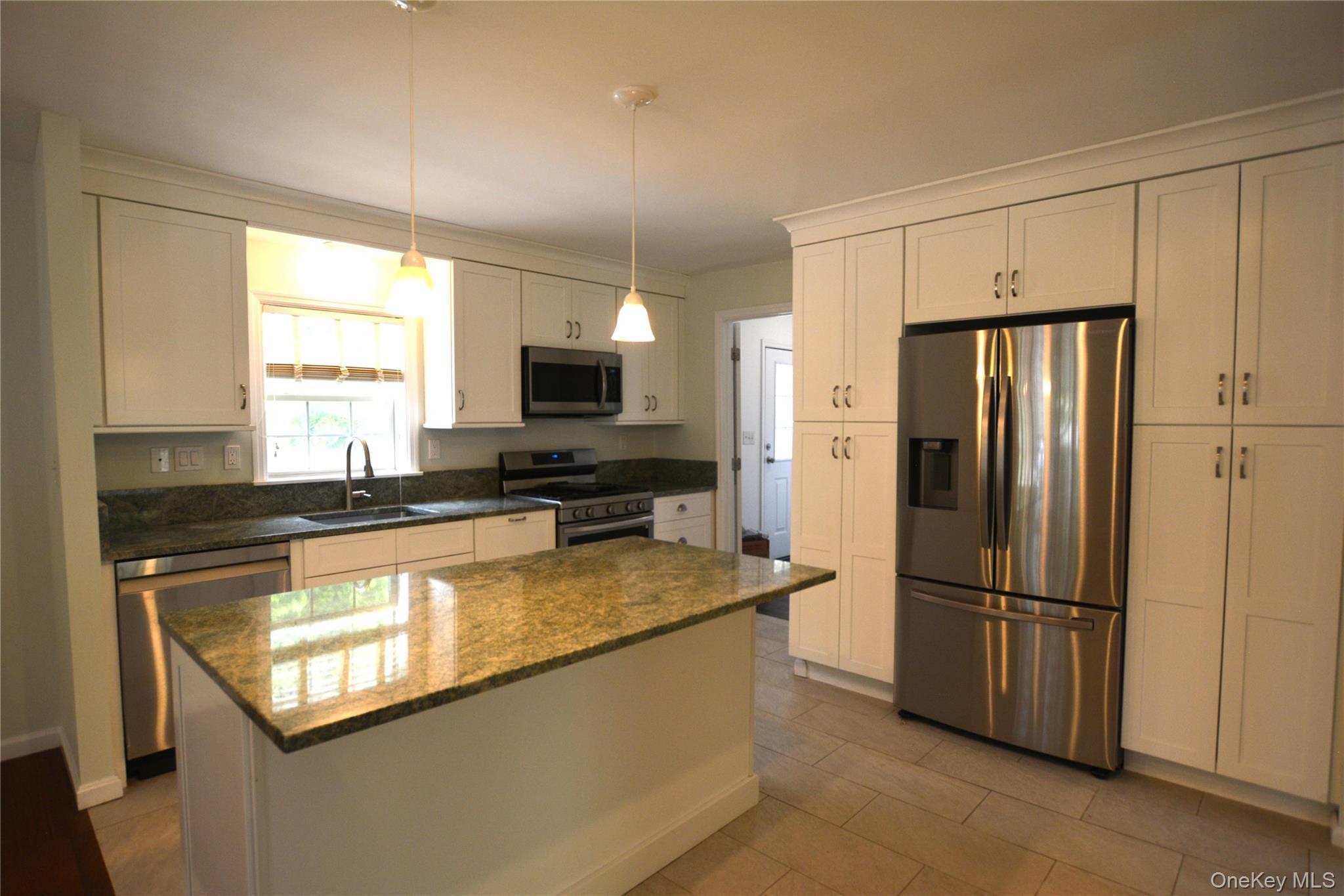 Single Family Old Country Road  Suffolk County, NY 11901, MLS-1011541-9