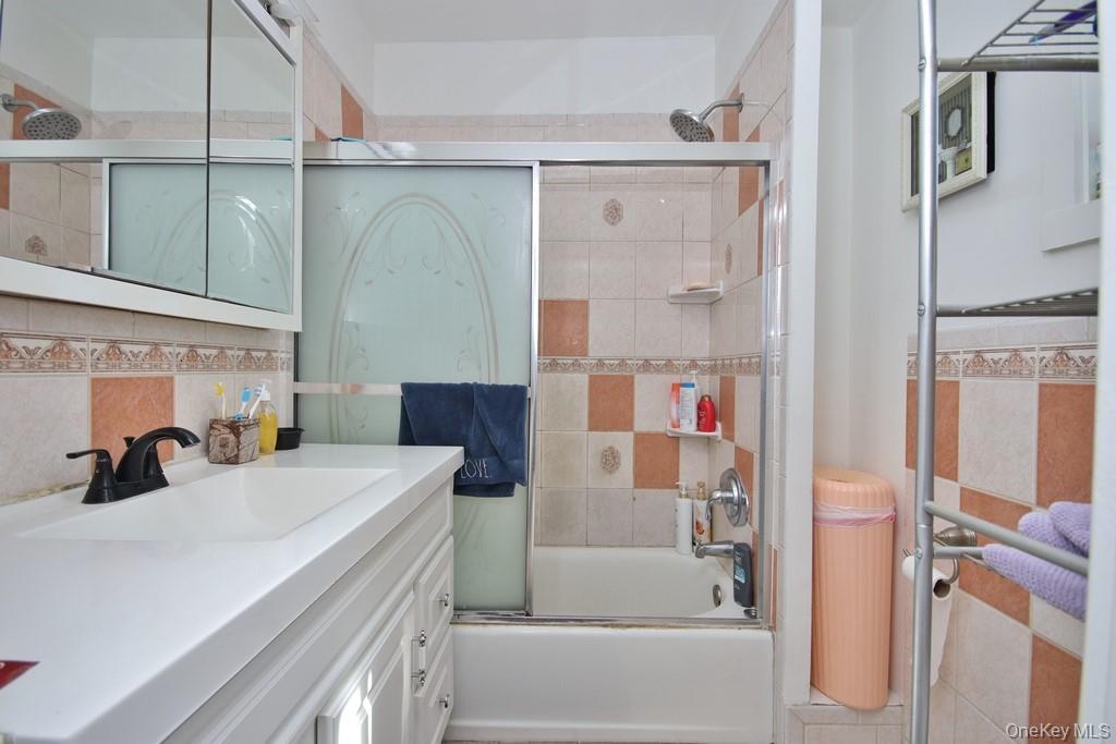 Single Family Spring Street Westchester County, NY 10562, MLS-1011590-14
