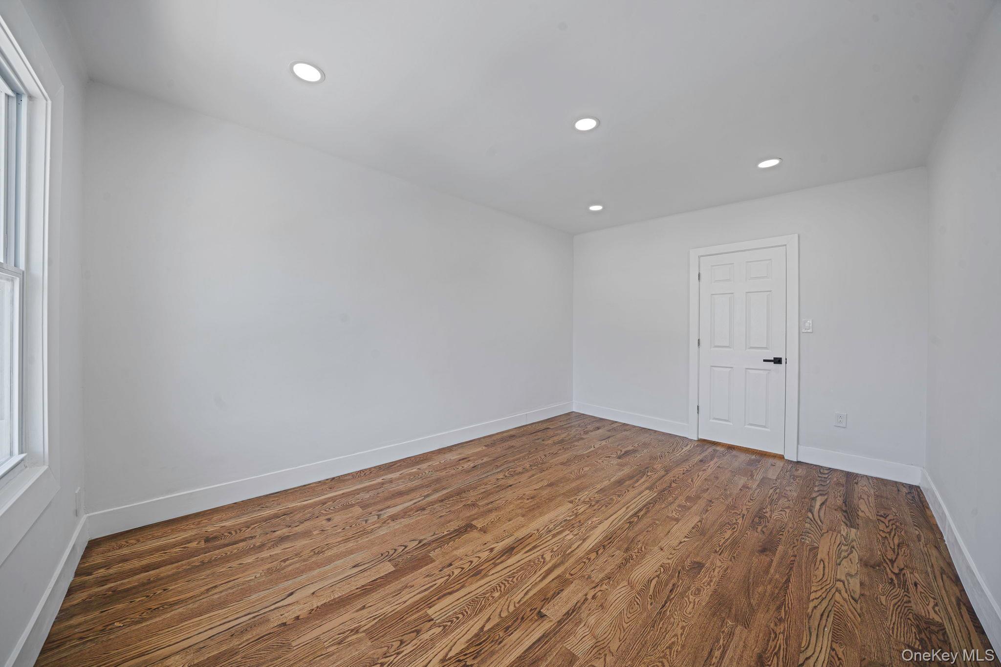 Single Family Montauk Queens, NY 11413, MLS-1011599-29