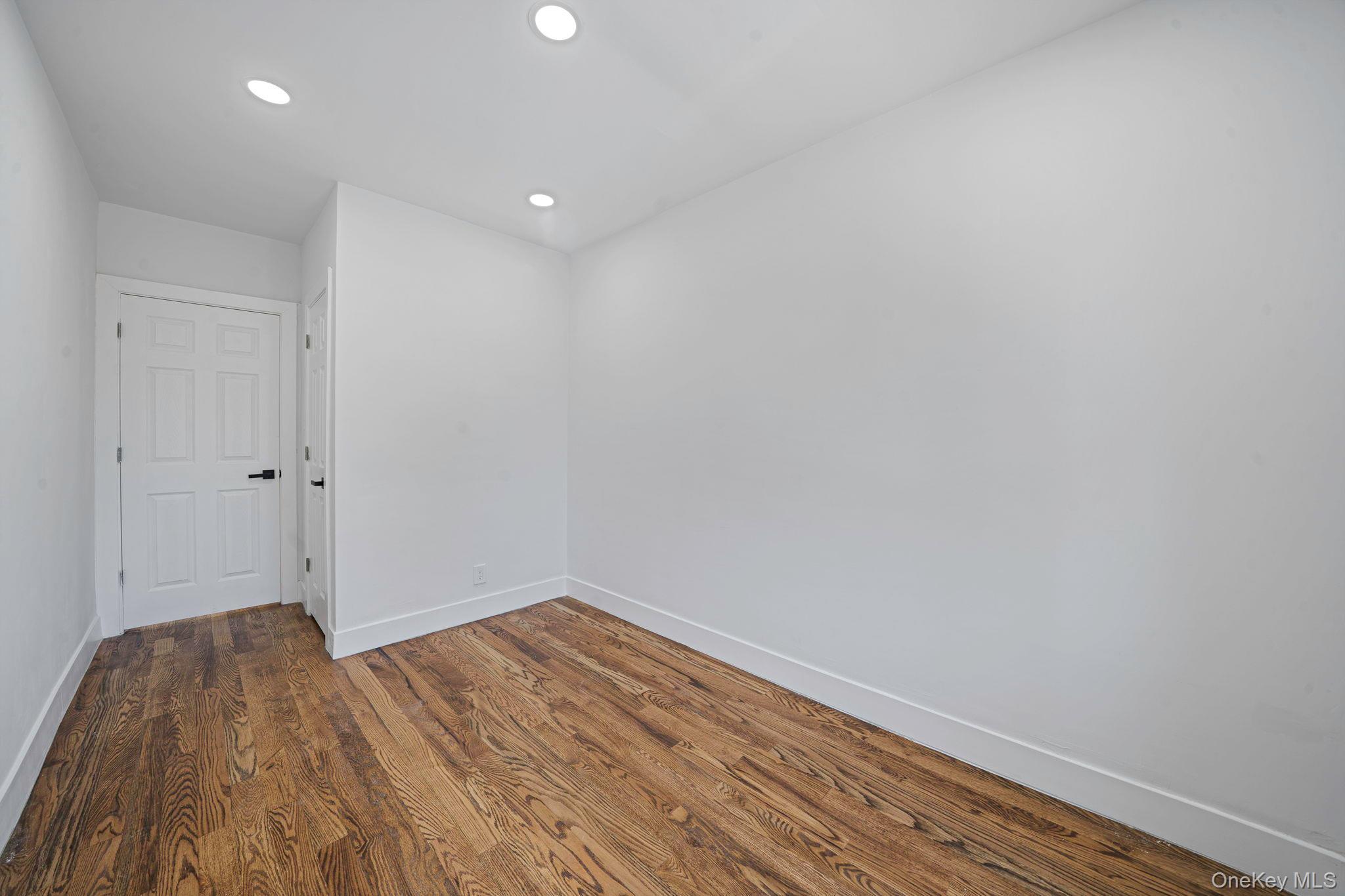 Single Family Montauk Queens, NY 11413, MLS-1011599-33