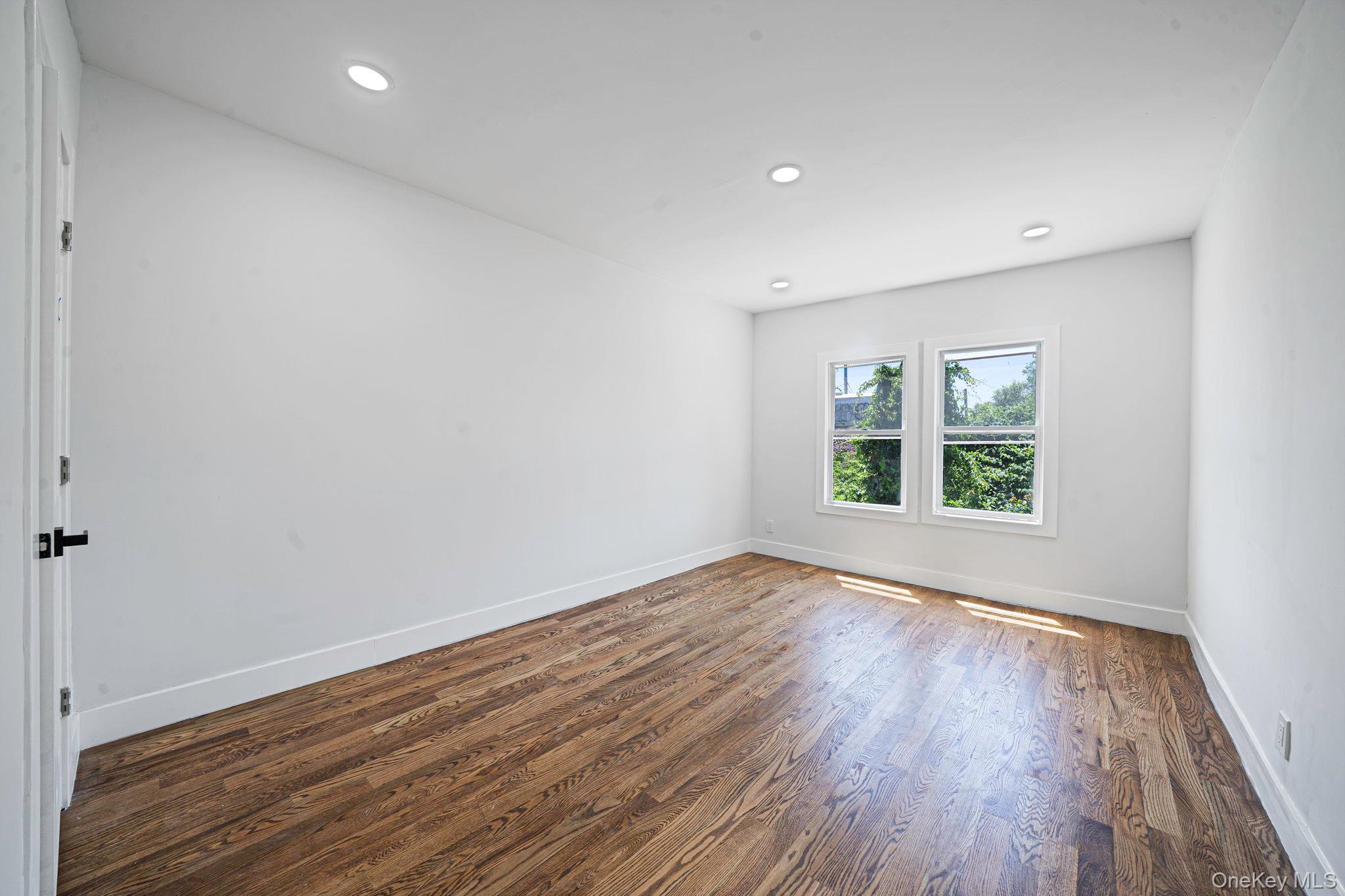 Single Family Montauk Queens, NY 11413, MLS-1011599-35