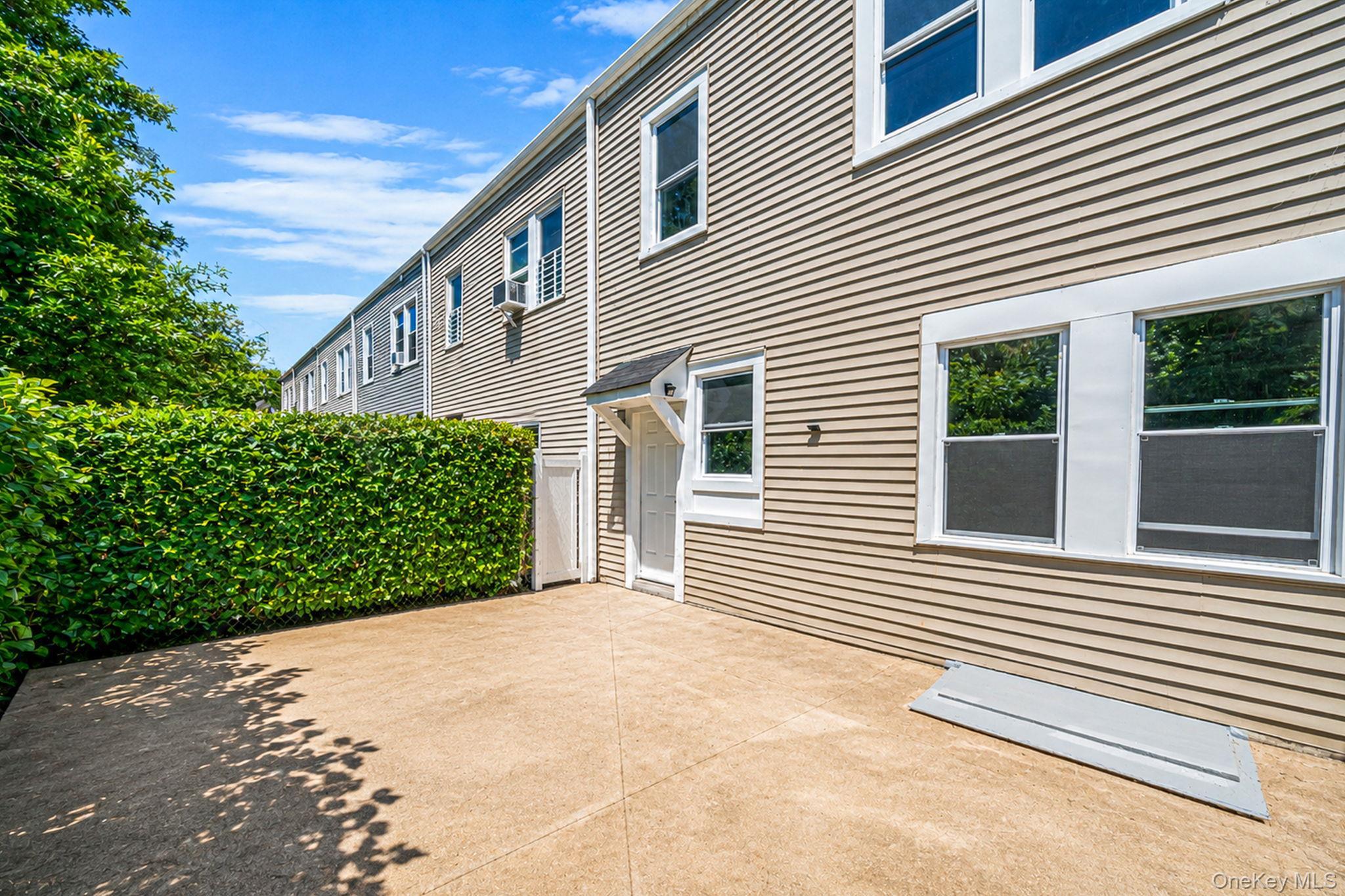 Single Family Montauk Queens, NY 11413, MLS-1011599-5