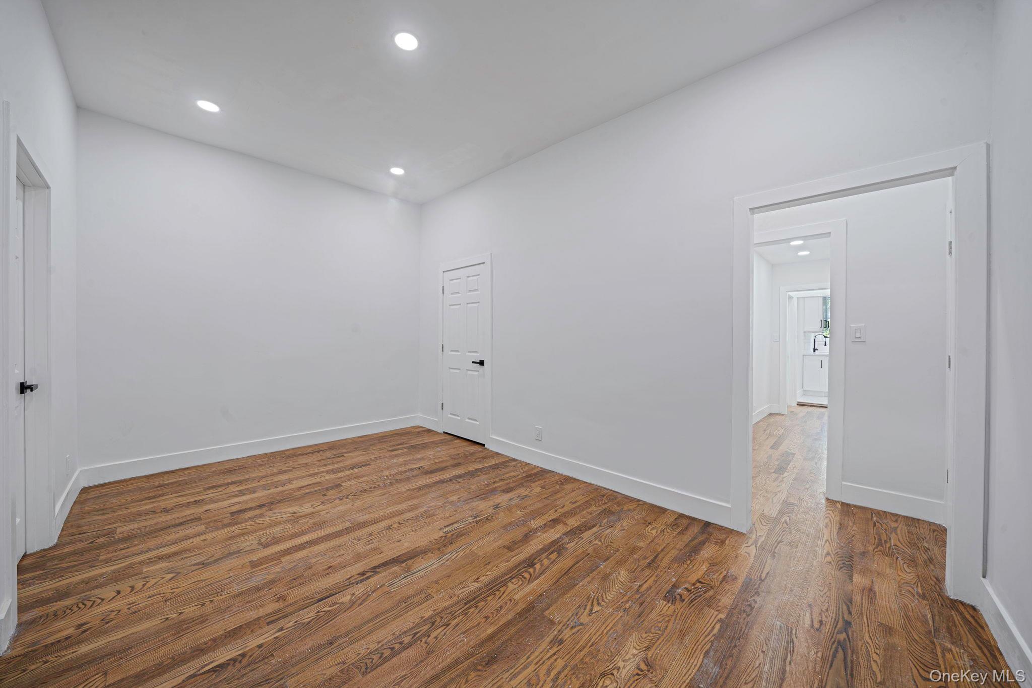 Single Family Montauk Queens, NY 11413, MLS-1011599-7