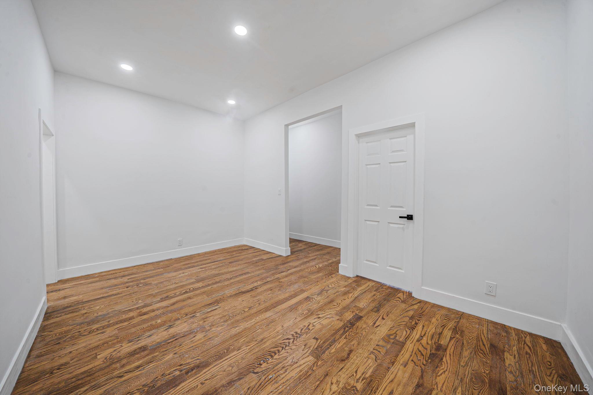 Single Family Montauk Queens, NY 11413, MLS-1011599-9