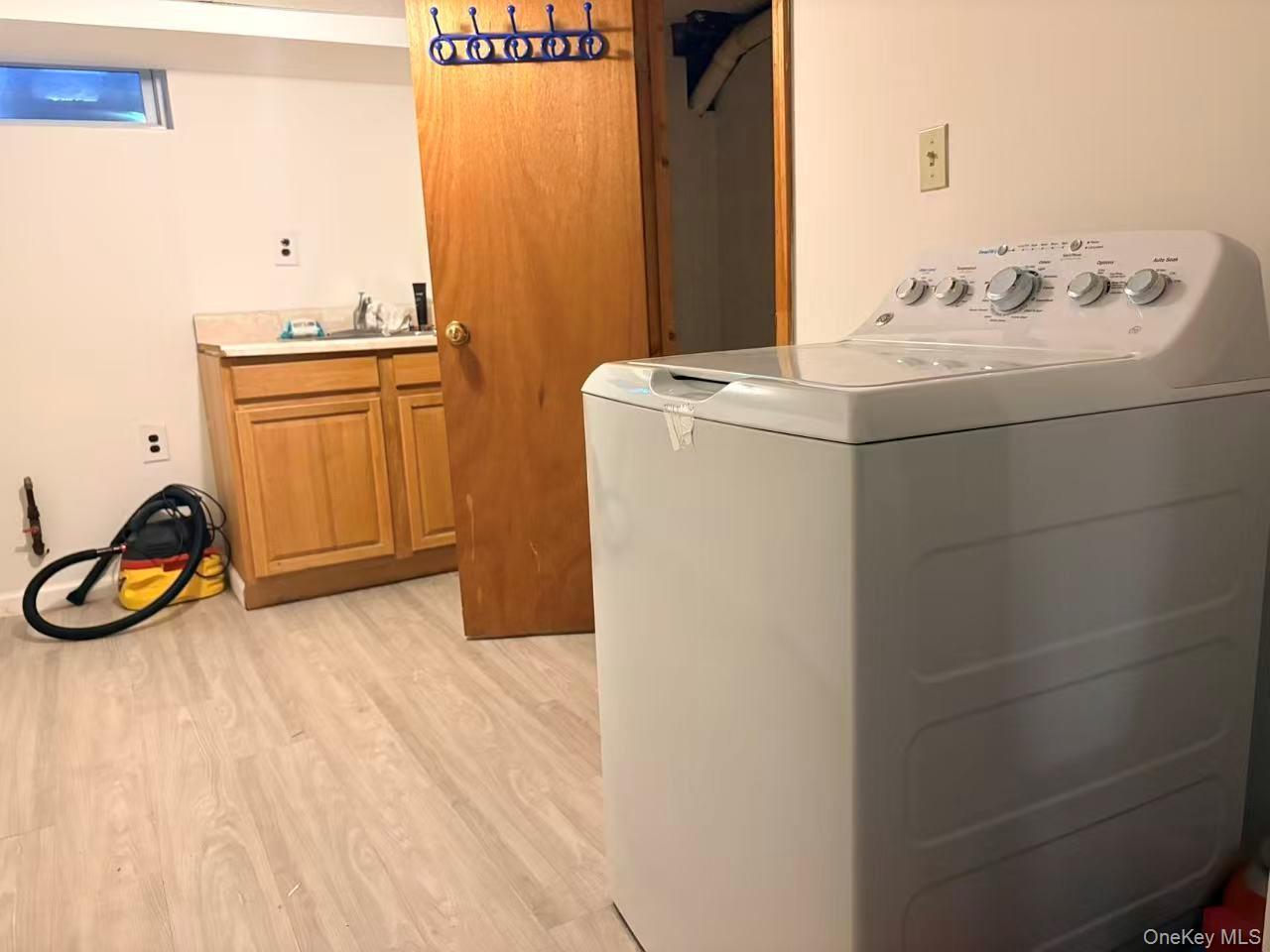 Single Family 213th Street Queens, NY 11364, MLS-1011619-4