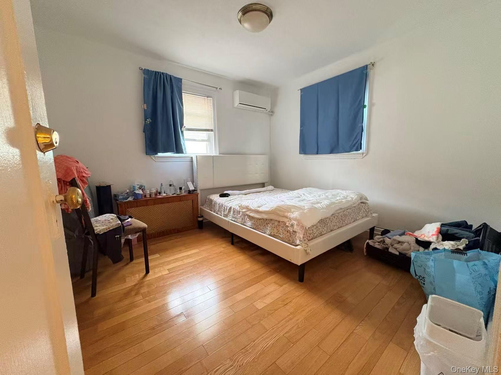Single Family 213th Street Queens, NY 11364, MLS-1011619-9