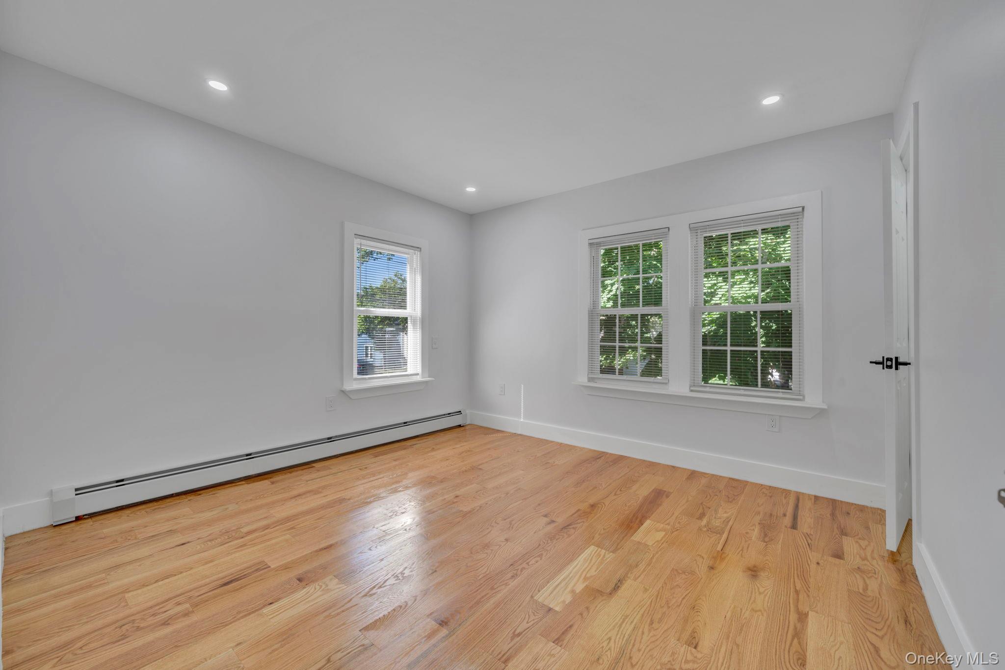 Single Family Quincy  Bronx, NY 10465, MLS-1011639-15