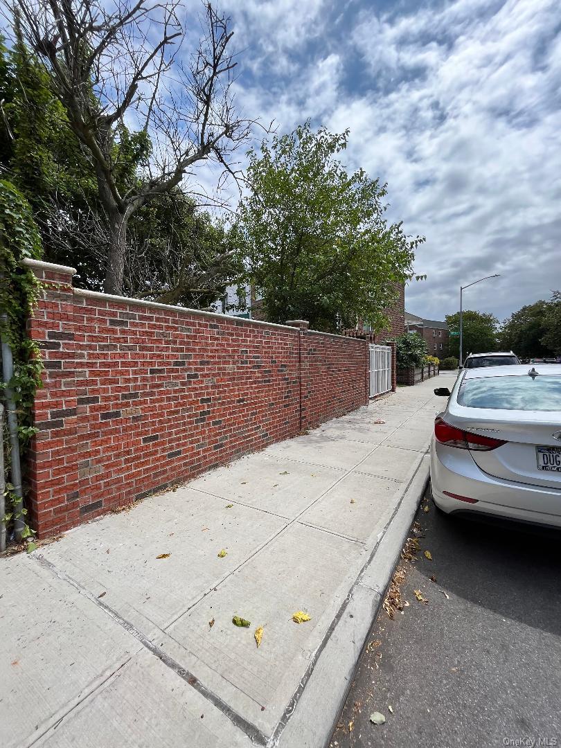 Single Family Bay 11th Street Brooklyn, NY 11228, MLS-1011661-4