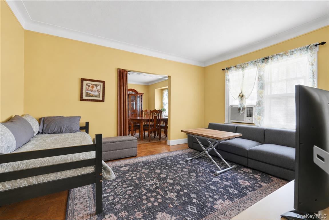 Single Family 185th Street  Queens, NY 11423, MLS-1011670-10