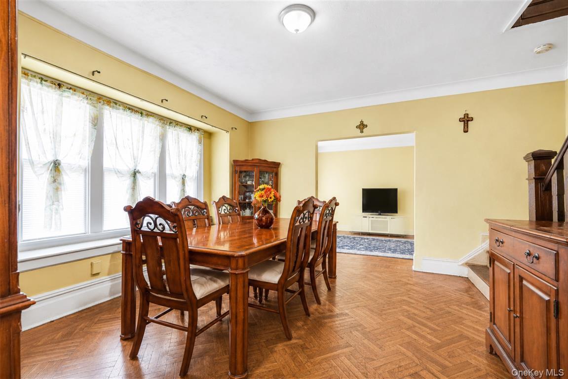 Single Family 185th Street  Queens, NY 11423, MLS-1011670-16