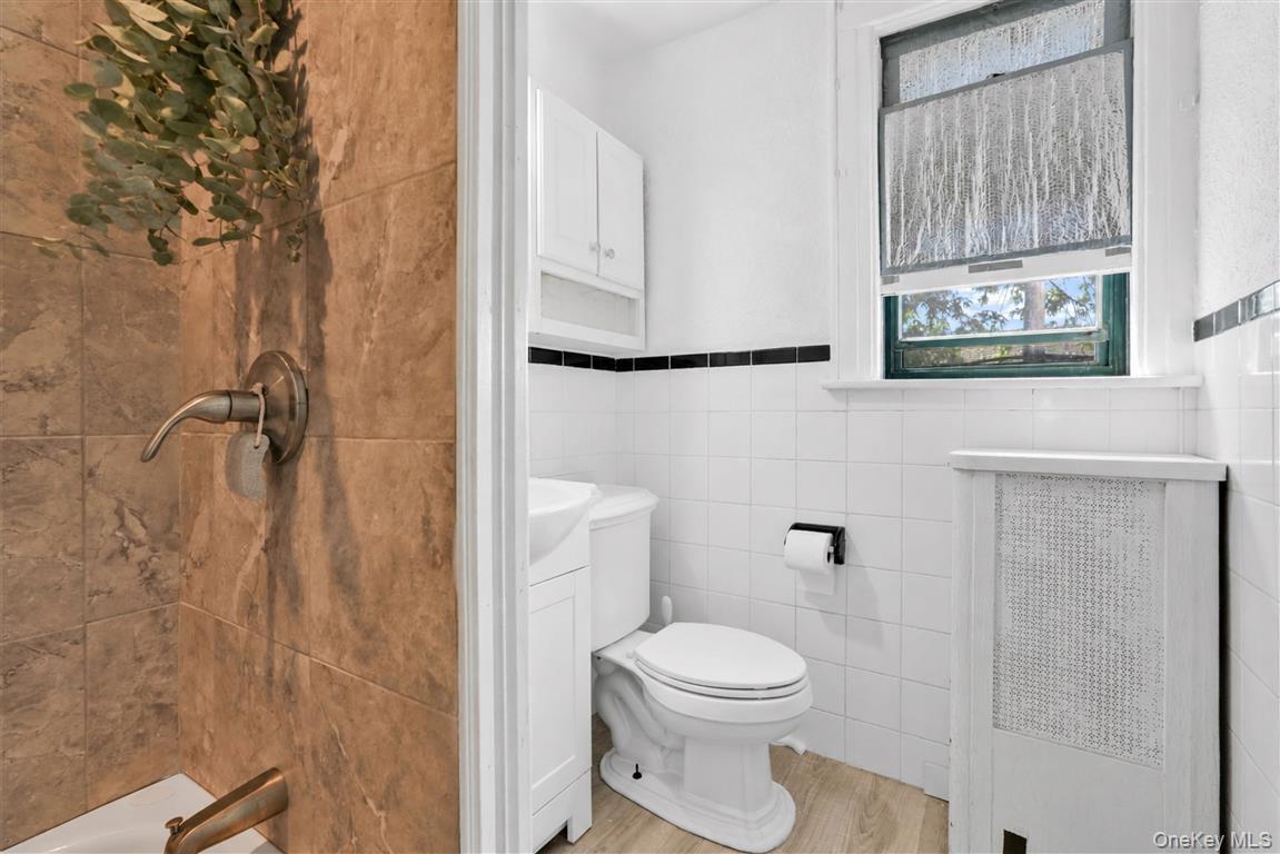 Single Family 185th Street  Queens, NY 11423, MLS-1011670-25