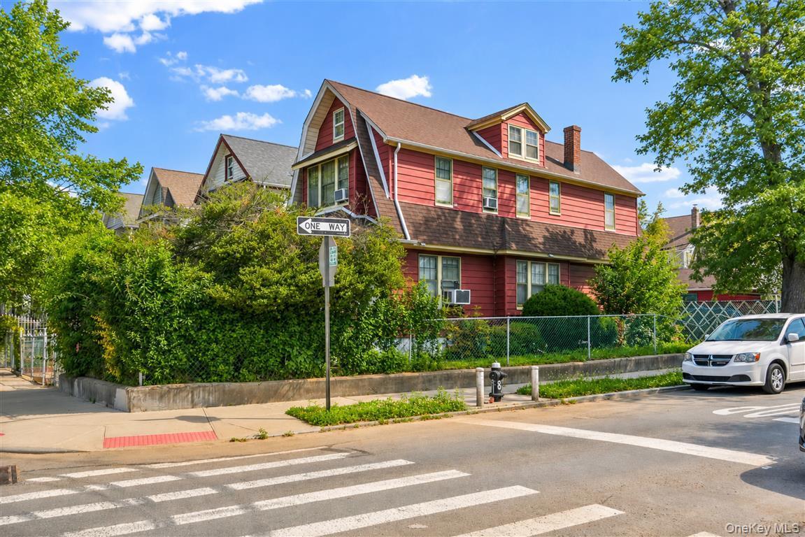 Single Family 185th Street  Queens, NY 11423, MLS-1011670-3
