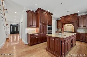Single Family Francis Lane  Out Of Area, NY 06831, MLS-1011684-10