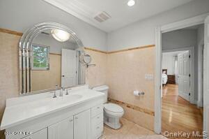 Single Family Francis Lane  Out Of Area, NY 06831, MLS-1011684-16