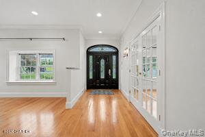 Single Family Francis Lane  Out Of Area, NY 06831, MLS-1011684-3