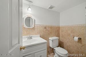 Single Family Francis Lane  Out Of Area, NY 06831, MLS-1011684-33