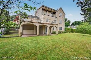 Single Family Francis Lane  Out Of Area, NY 06831, MLS-1011684-39