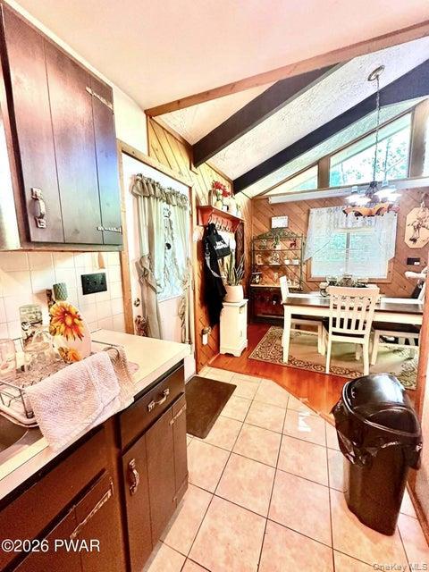 Single Family Fetlock  Out Of Area, NY 18428, MLS-1011694-19