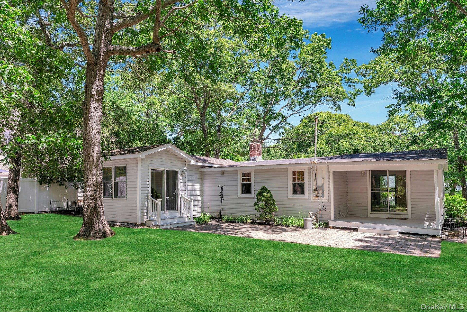 Single Family Sigsbee Road Suffolk County, NY 11952, MLS-1011722-2