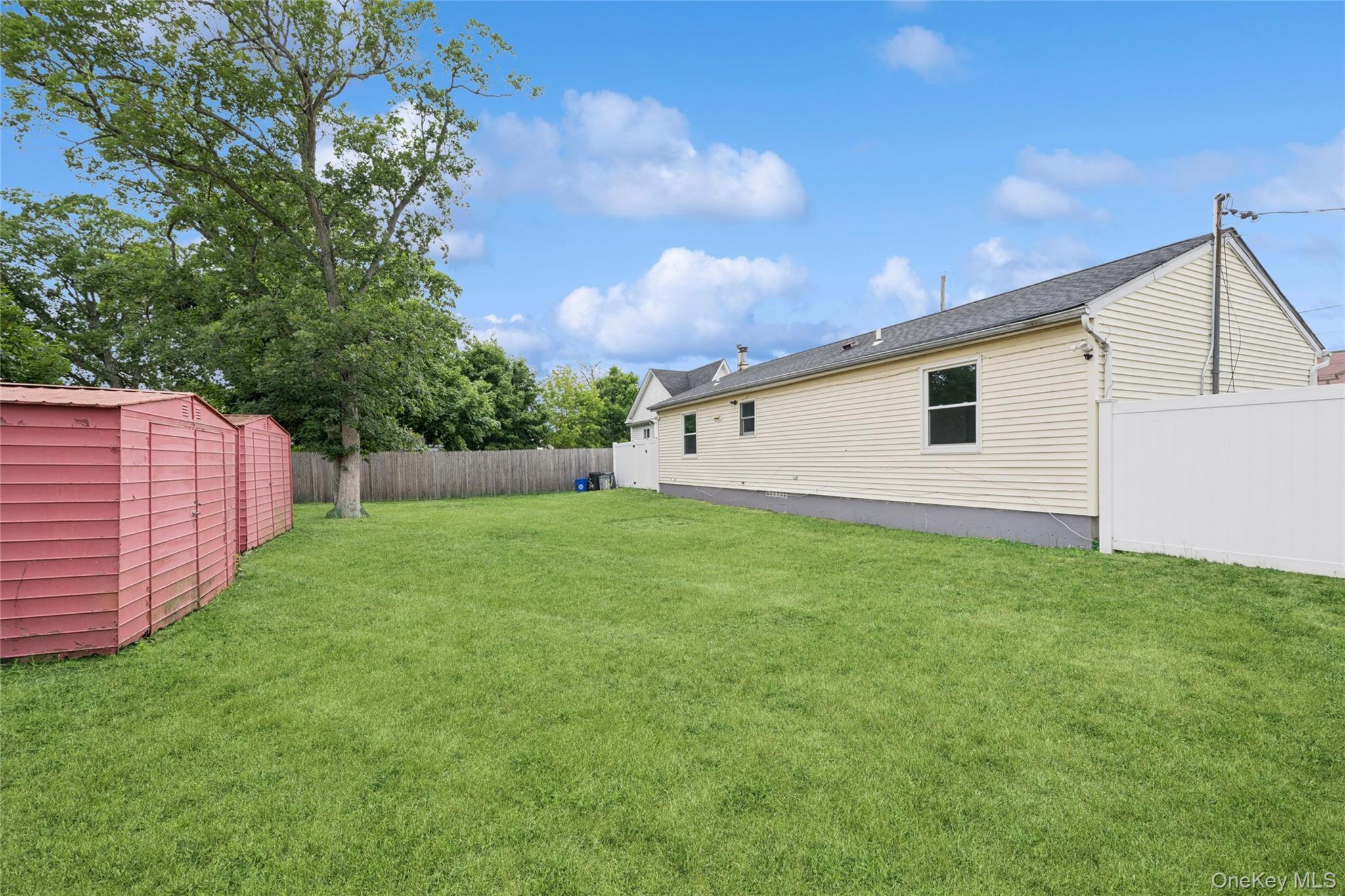 Single Family Arlington Avenue Suffolk County, NY 11798, MLS-1011732-24