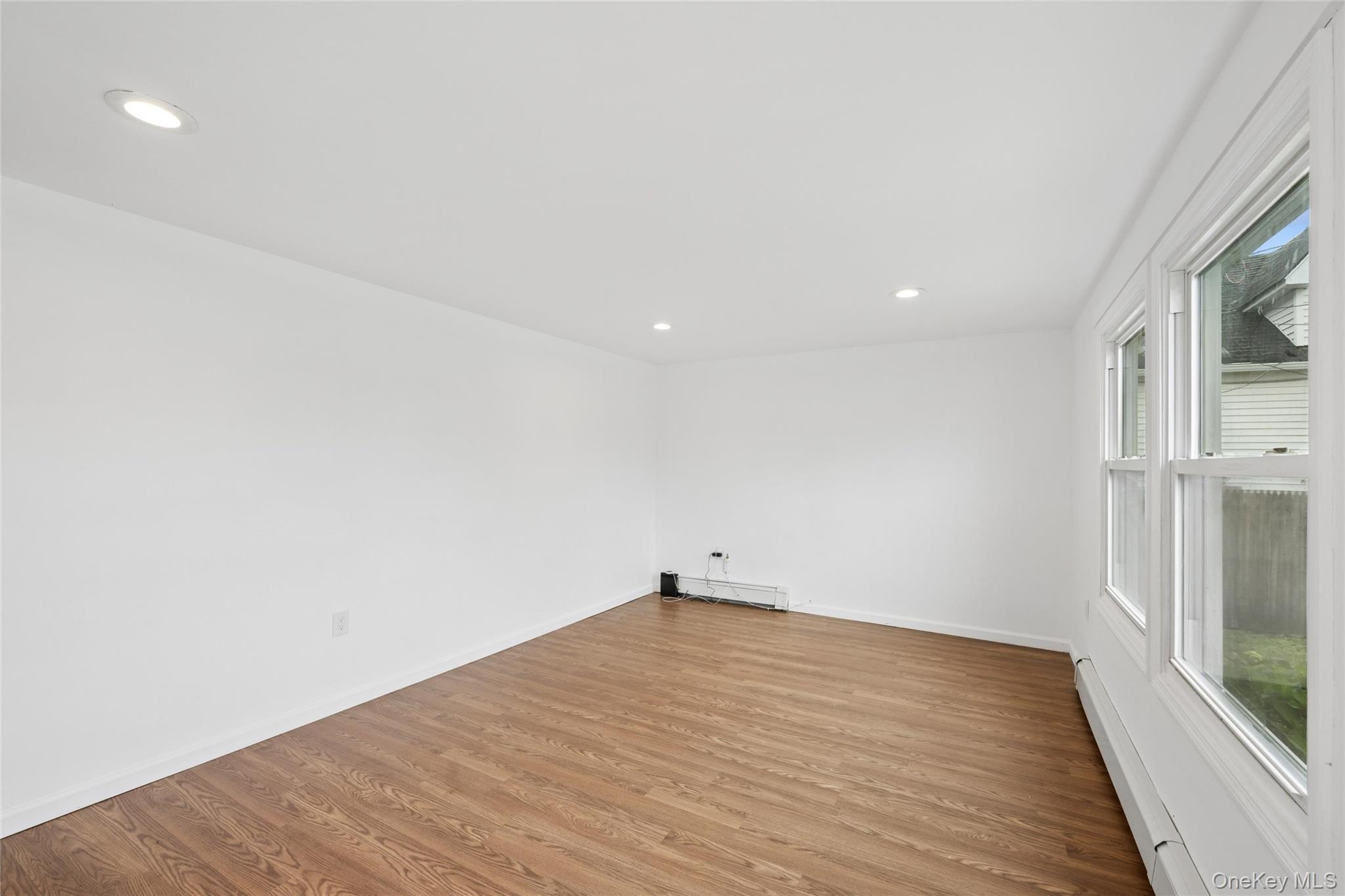 Single Family Arlington Avenue Suffolk County, NY 11798, MLS-1011732-6