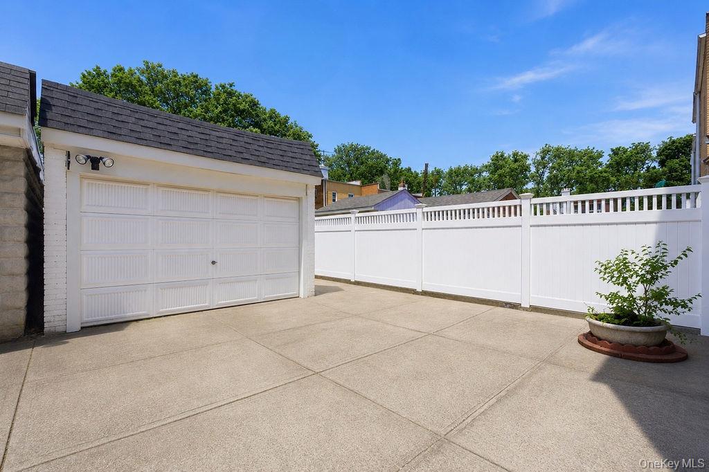 Single Family 85th Queens, NY 11417, MLS-1011734-16