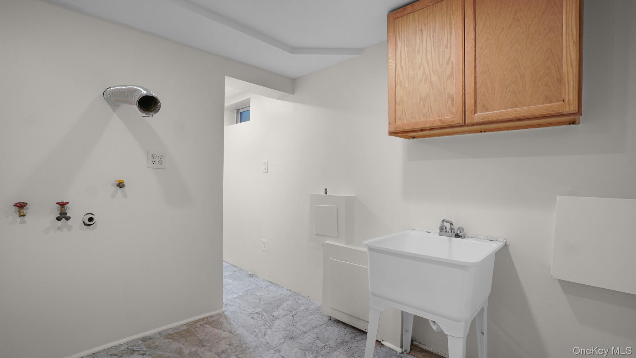 Single Family 207th Queens, NY 11427, MLS-1011773-14