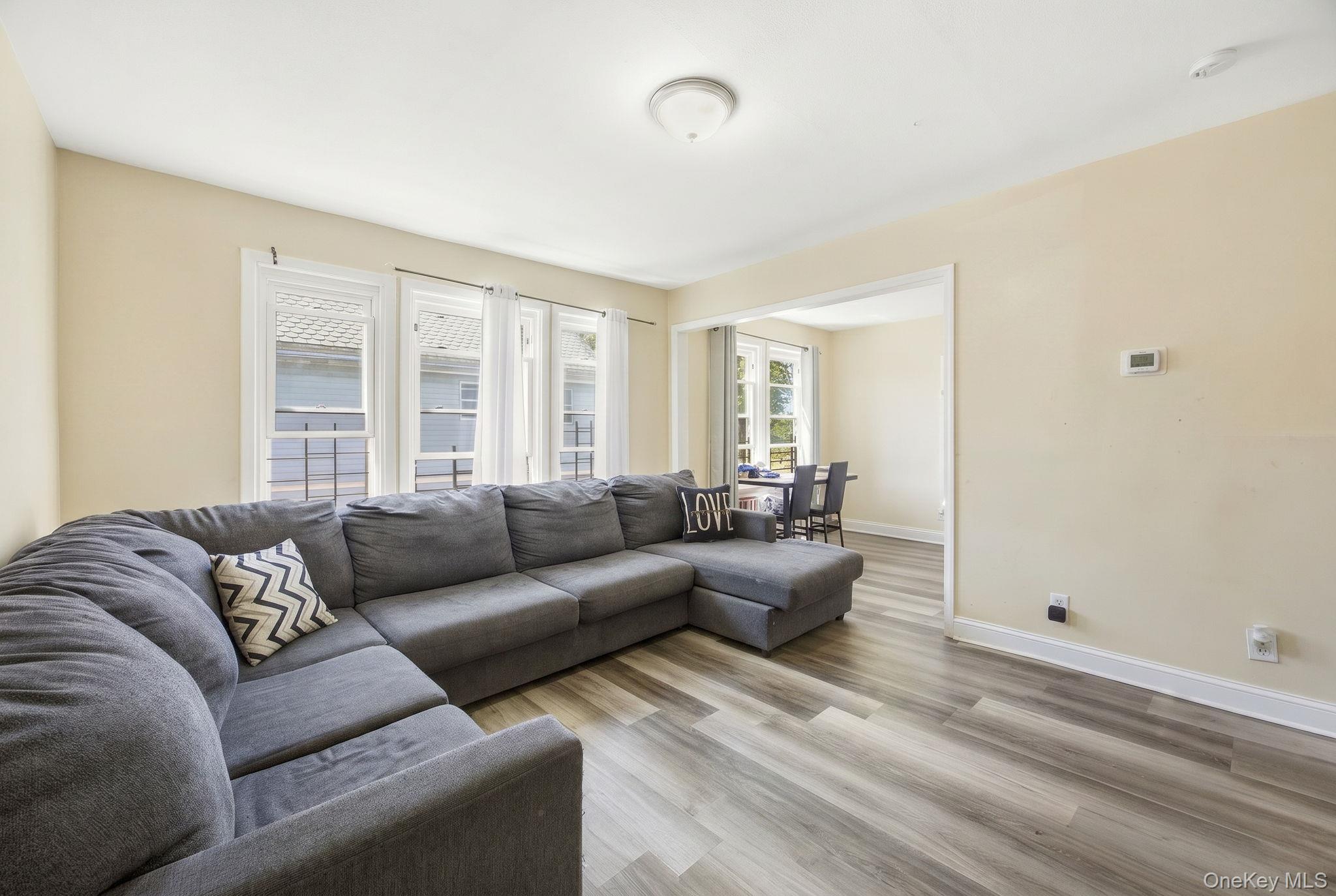 Single Family Calhoun Avenue Bronx, NY 10465, MLS-1011839-12
