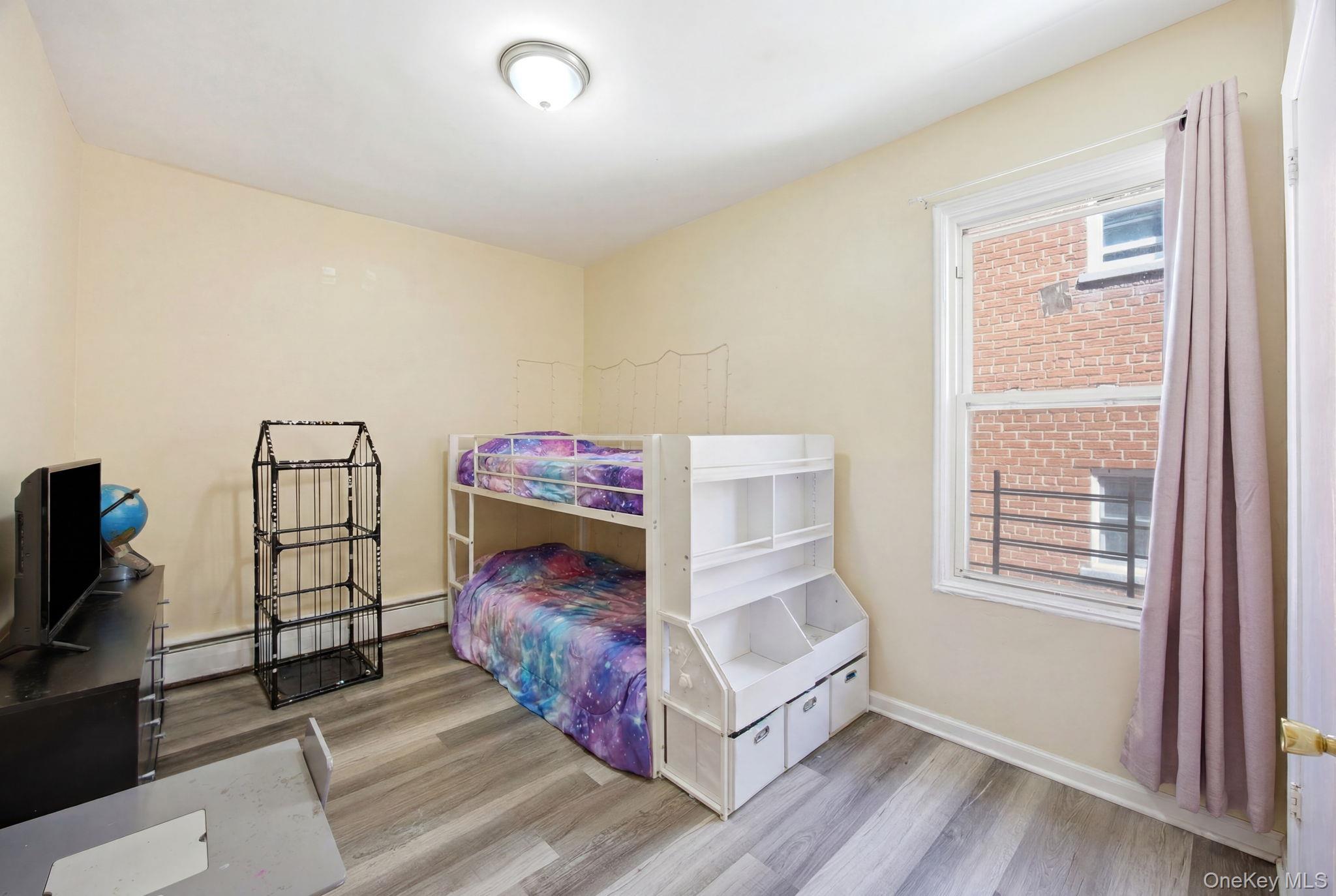 Single Family Calhoun Avenue Bronx, NY 10465, MLS-1011839-15