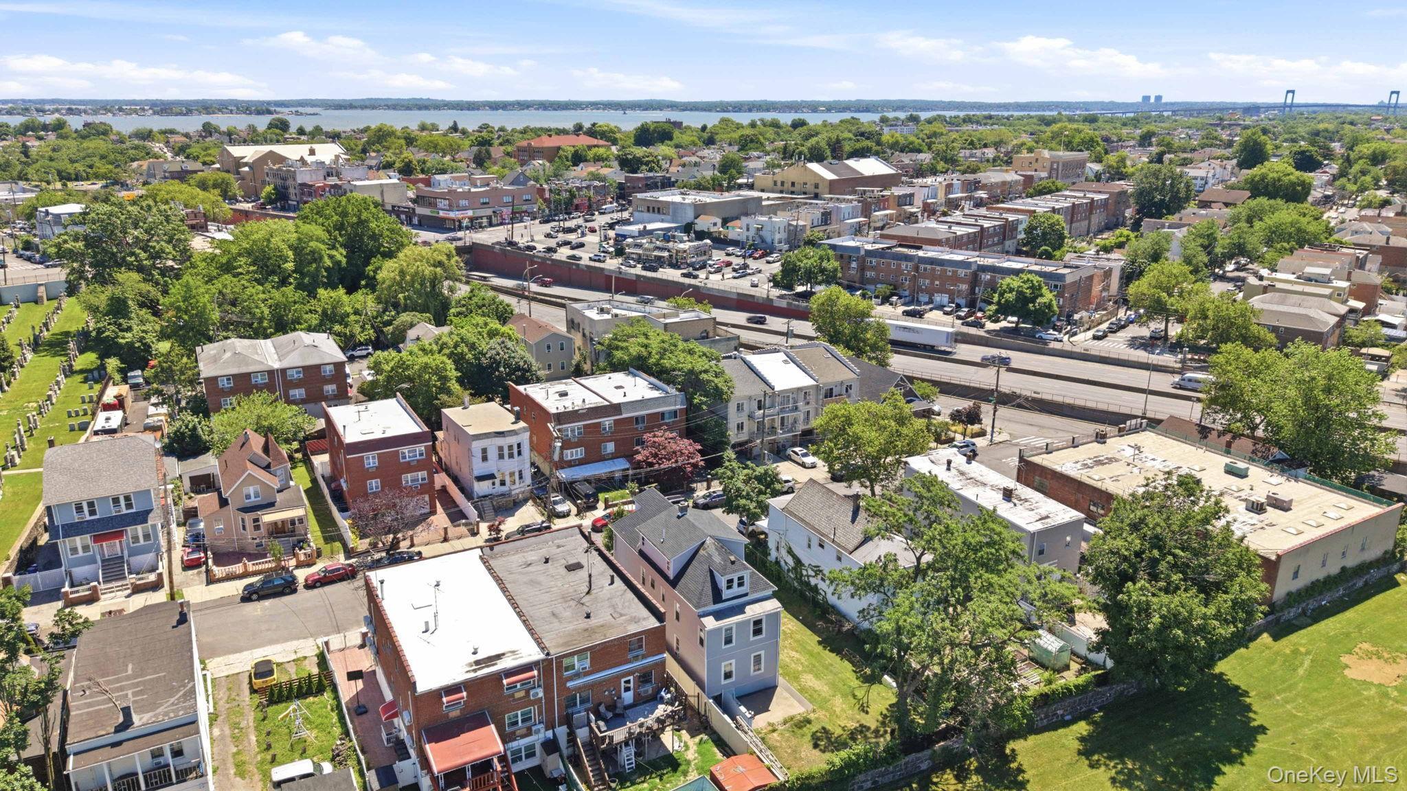 Single Family Calhoun Avenue Bronx, NY 10465, MLS-1011839-5