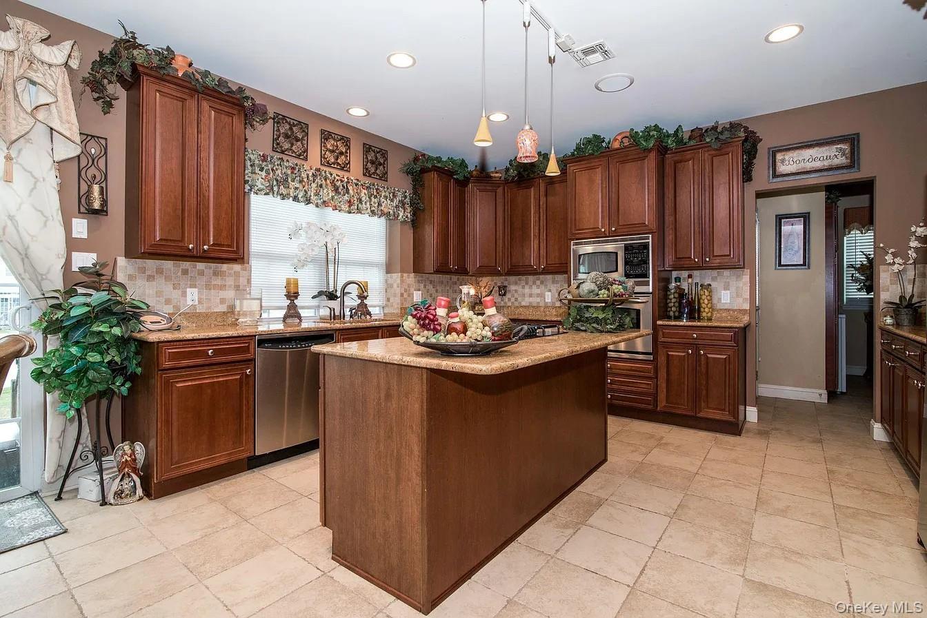 Single Family Woodstork Drive  Suffolk County, NY 11766, MLS-1011860-7