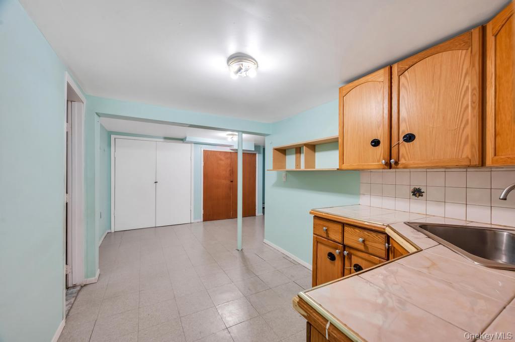 Single Family Yarnell Street Suffolk County, NY 11717, MLS-1011864-28