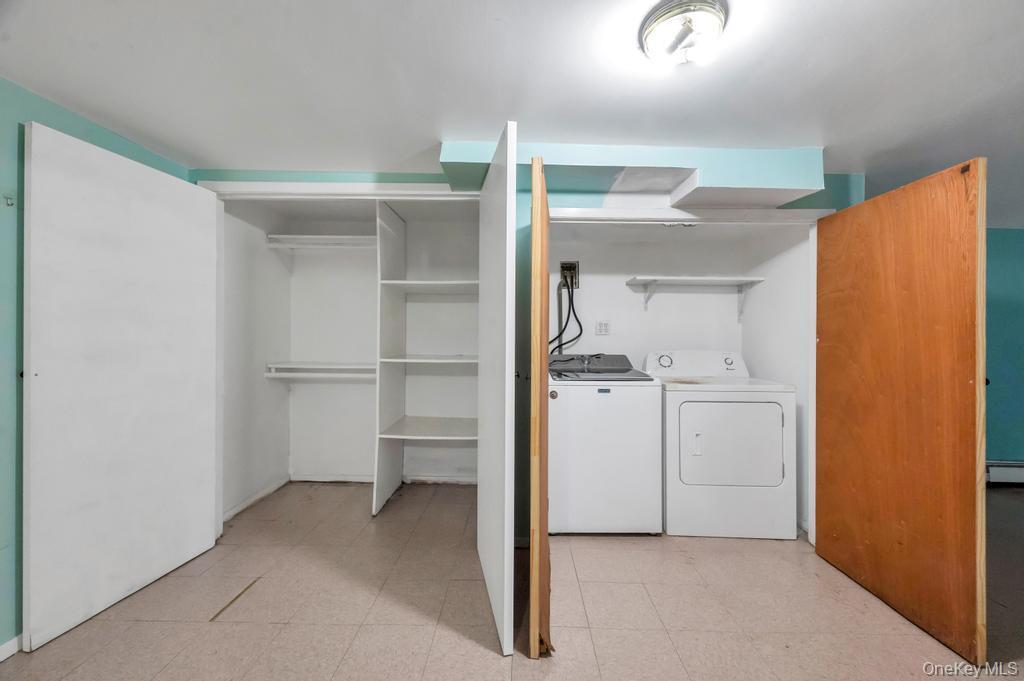 Single Family Yarnell Street Suffolk County, NY 11717, MLS-1011864-31
