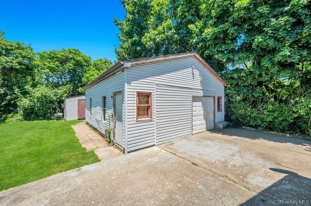 Single Family Yarnell Street Suffolk County, NY 11717, MLS-1011864-4