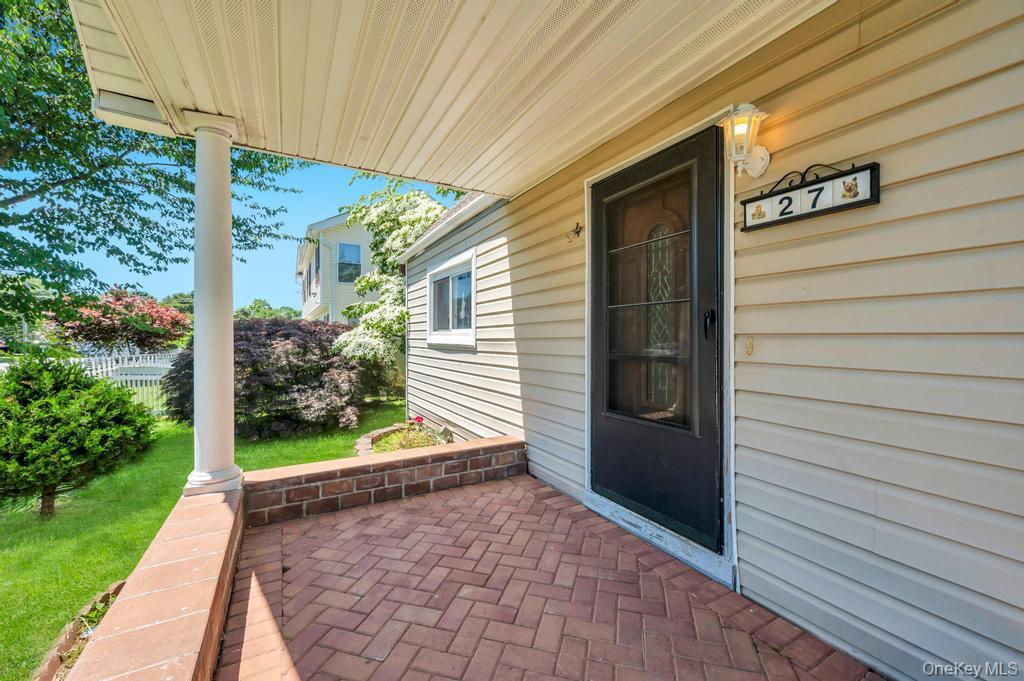 Single Family Yarnell Street Suffolk County, NY 11717, MLS-1011864-6