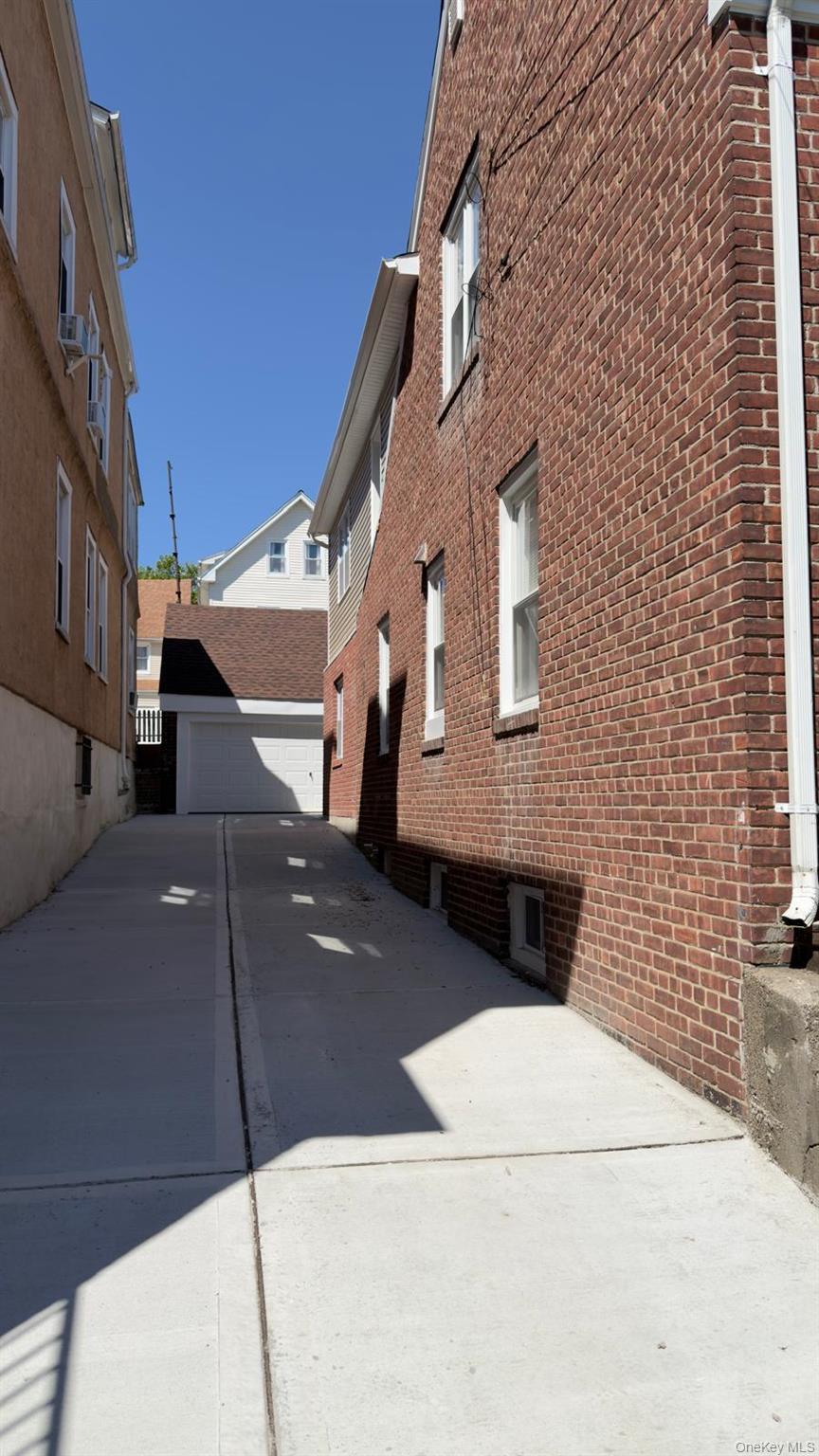 Single Family Seton Avenue Bronx, NY 10466, MLS-1011886-4