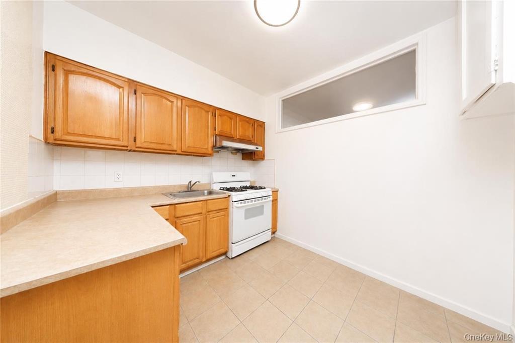 Single Family 19th Brooklyn, NY 11229, MLS-1011935-11