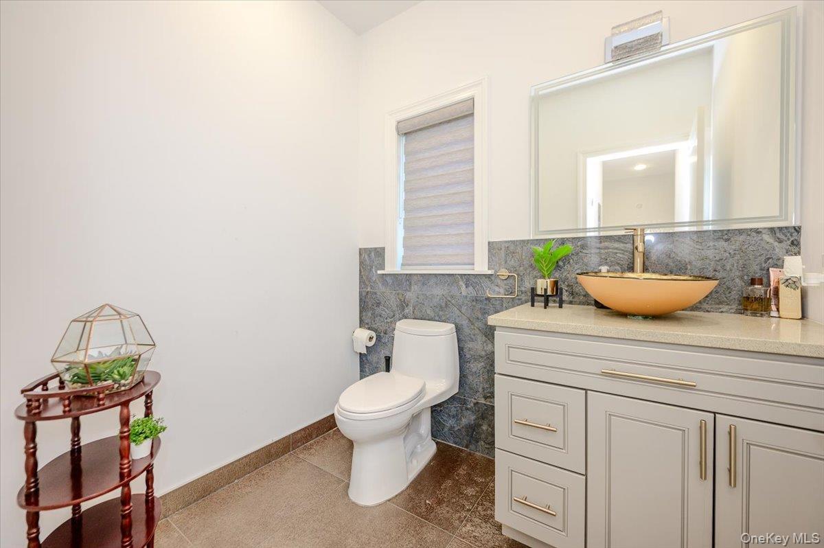 Single Family Washington Avenue Nassau County, NY 11516, MLS-1011951-23