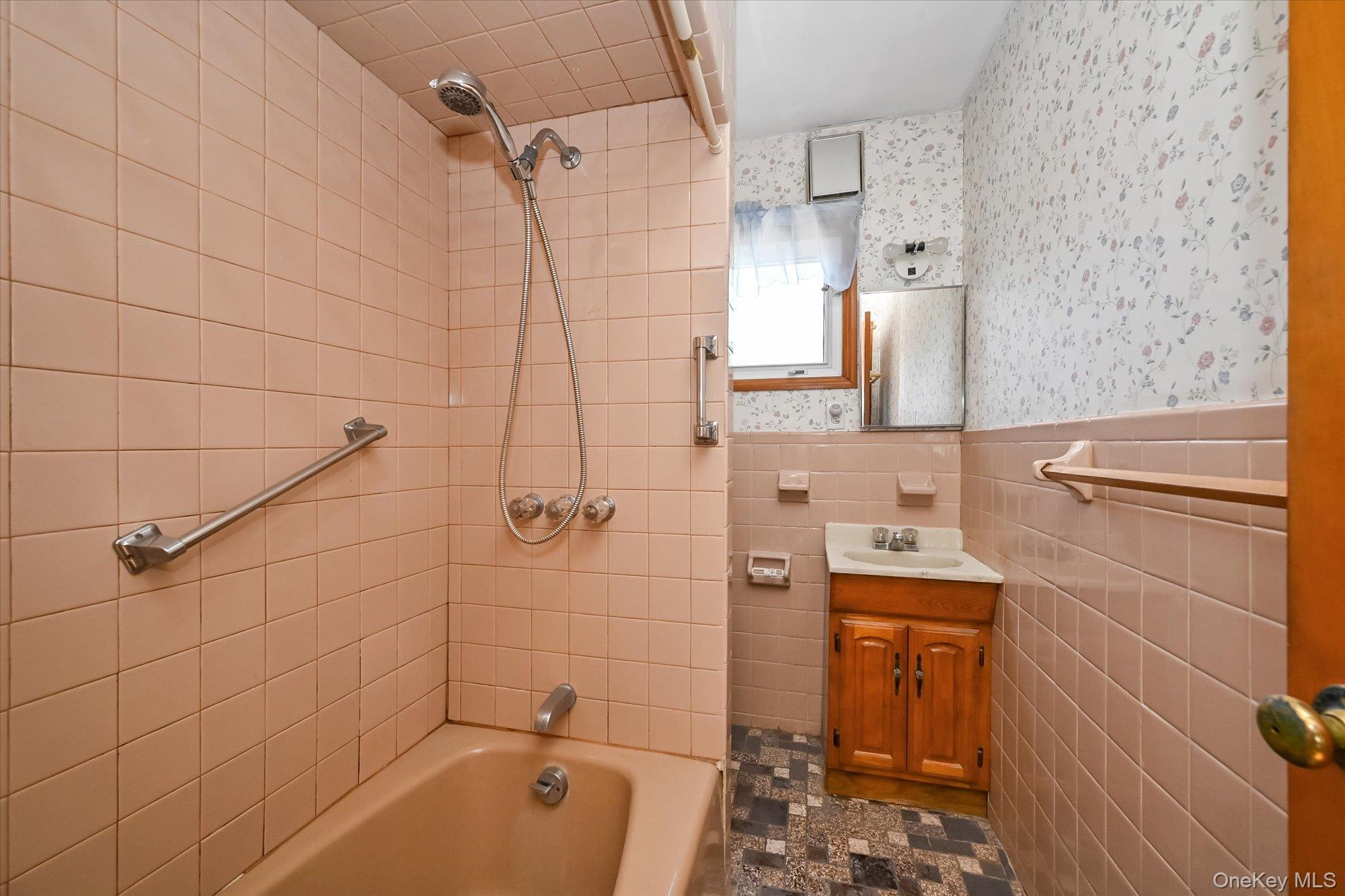 Single Family 203rd Street  Queens, NY 11361, MLS-1011973-11
