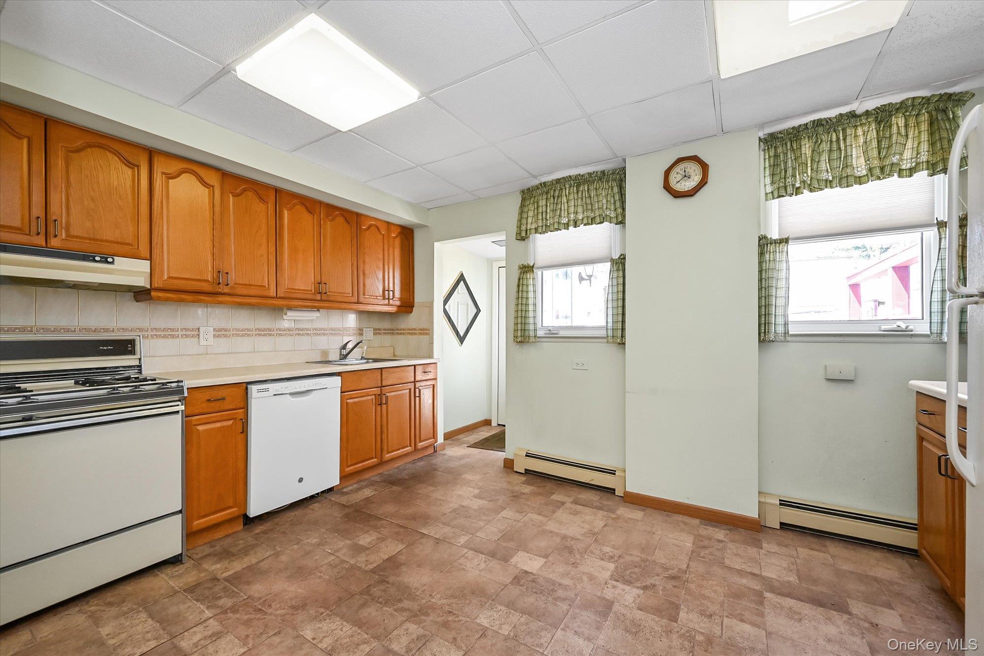 Single Family 203rd Street  Queens, NY 11361, MLS-1011973-7