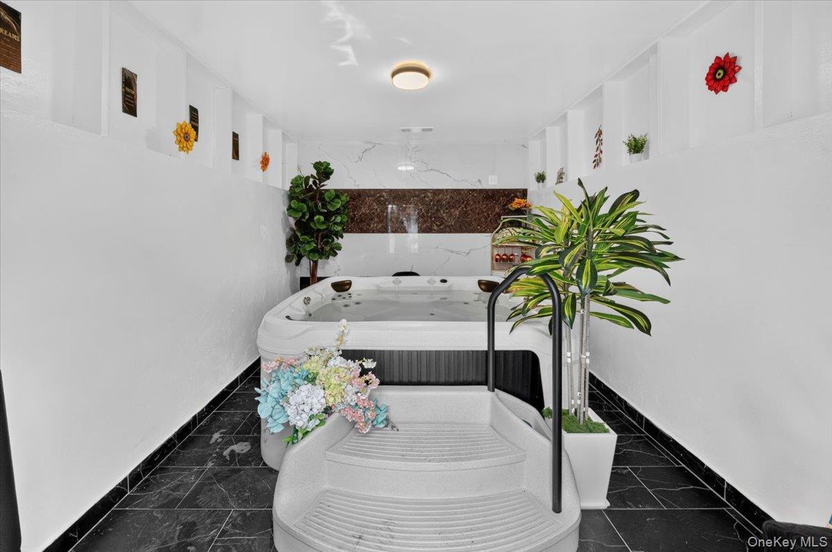 Single Family 85th Street Queens, NY 11416, MLS-1011992-15