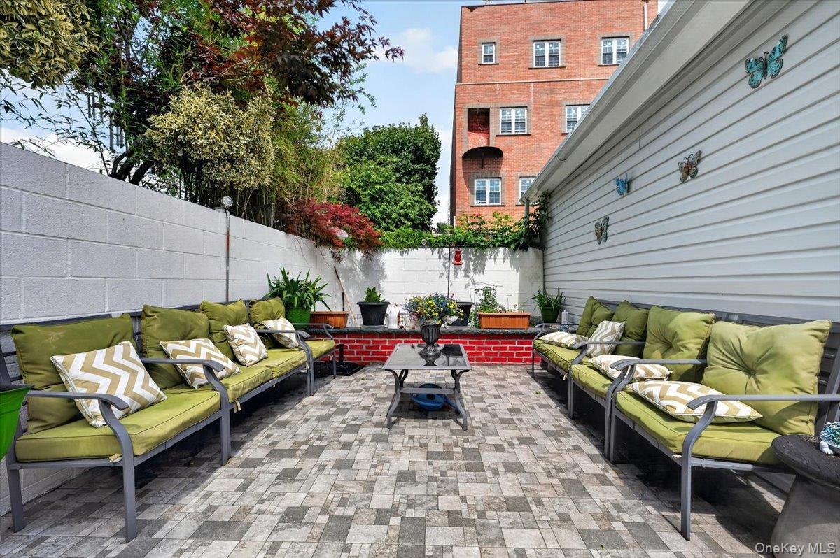 Single Family 85th Street Queens, NY 11416, MLS-1011992-17
