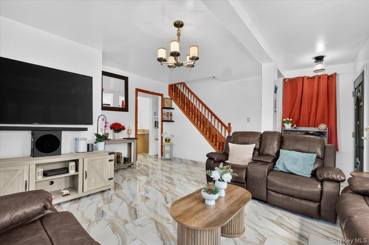 Single Family 85th Street Queens, NY 11416, MLS-1011992-4