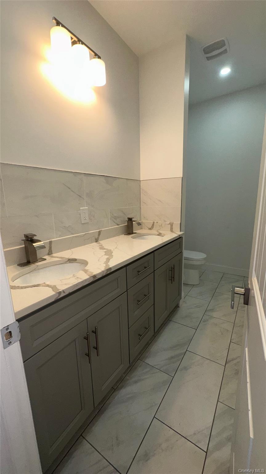 Single Family 147th Avenue Queens, NY 11422, MLS-1012031-10