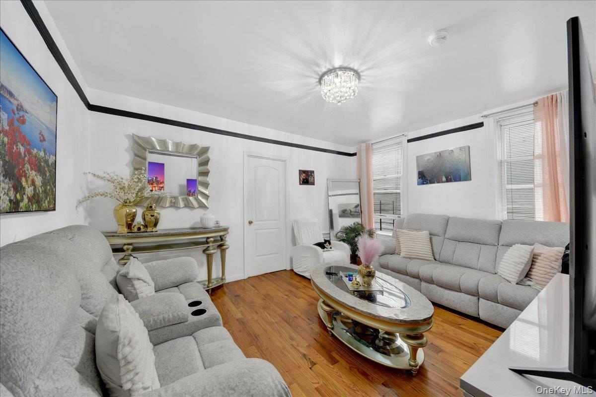 Single Family Bruckner Boulevard Bronx, NY 10472, MLS-1012041-2