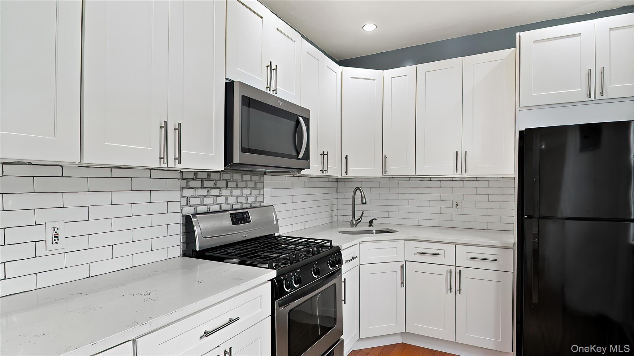 Apartment 221st  Bronx, NY 10469, MLS-1012045-2