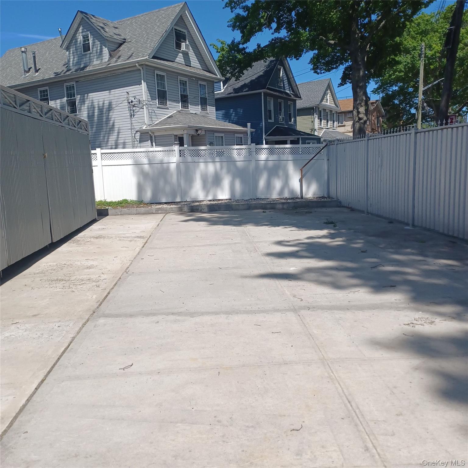 Single Family Guy R Brewer Boulevard  Queens, NY 11434, MLS-1012058-37