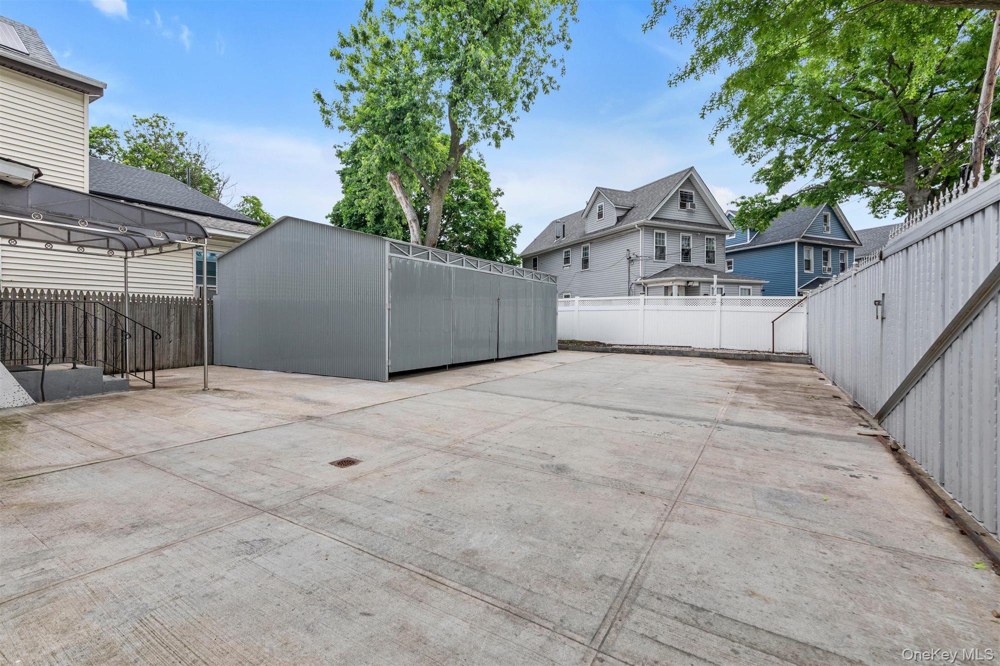 Single Family Guy R Brewer Boulevard  Queens, NY 11434, MLS-1012058-38