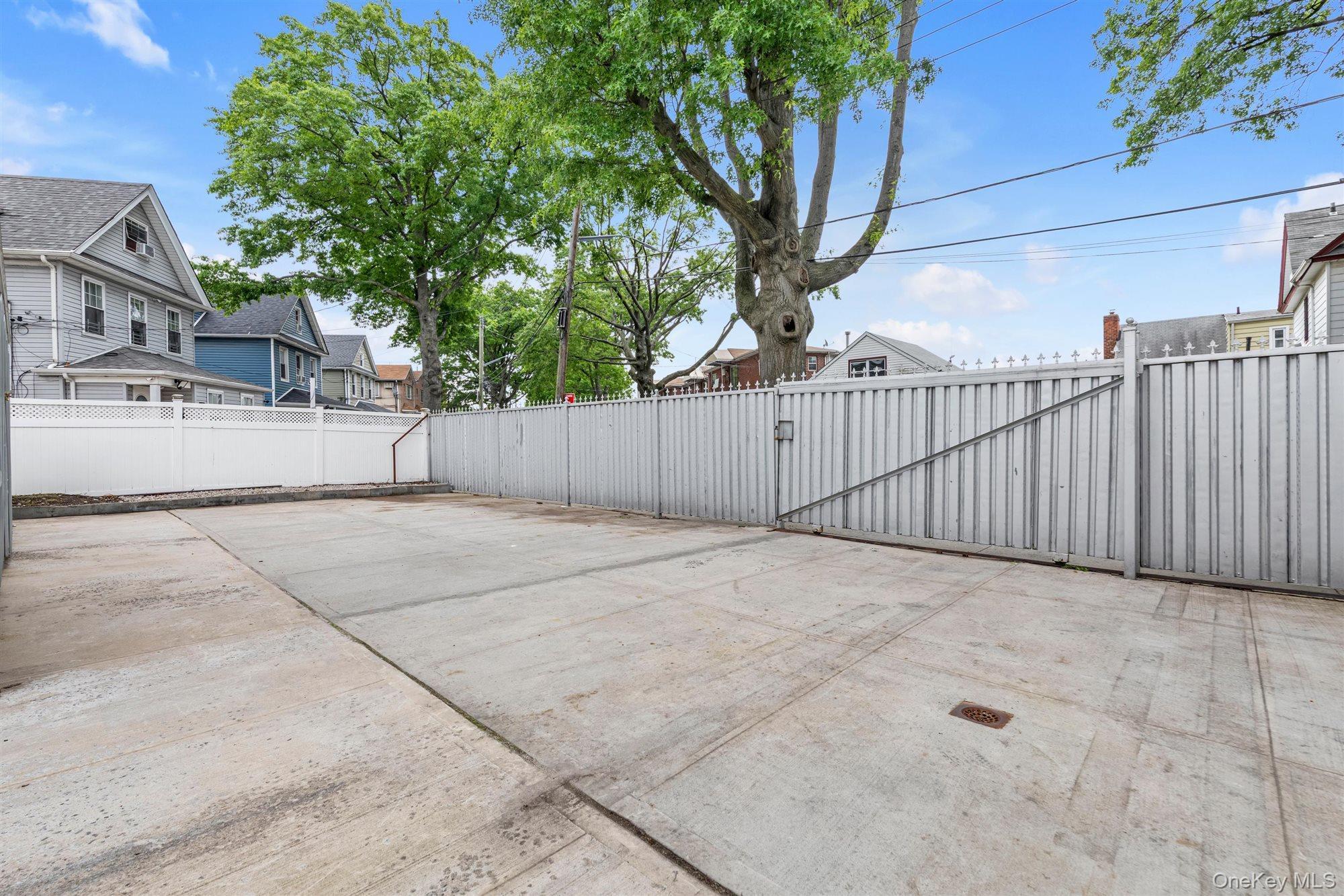 Single Family Guy R Brewer Boulevard  Queens, NY 11434, MLS-1012058-42