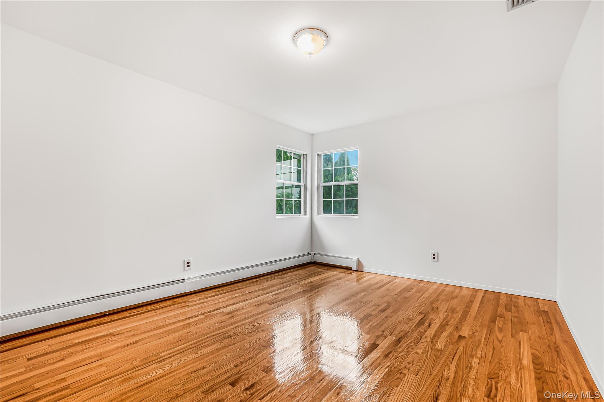 Single Family 8th Street Nassau County, NY 11040, MLS-1012060-16
